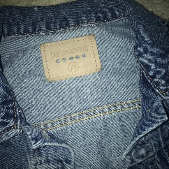 Cropped denim jacket - Picture 2 of 3